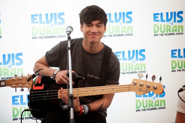 Calum Hood of 5SOS