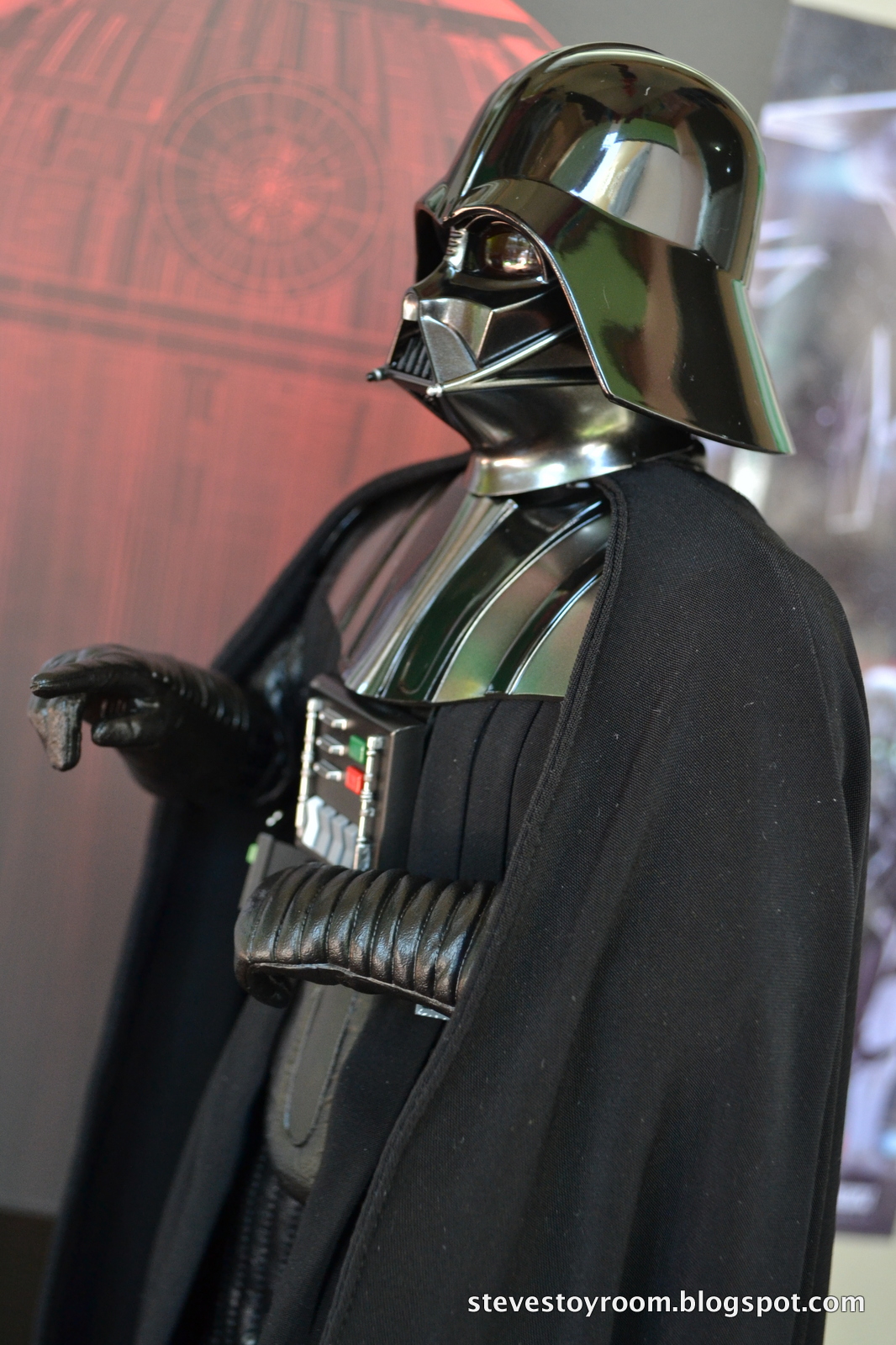 Steve's Toy Room: Hot Toys Rogue One: Darth Vader Figure Review (MMS388)
