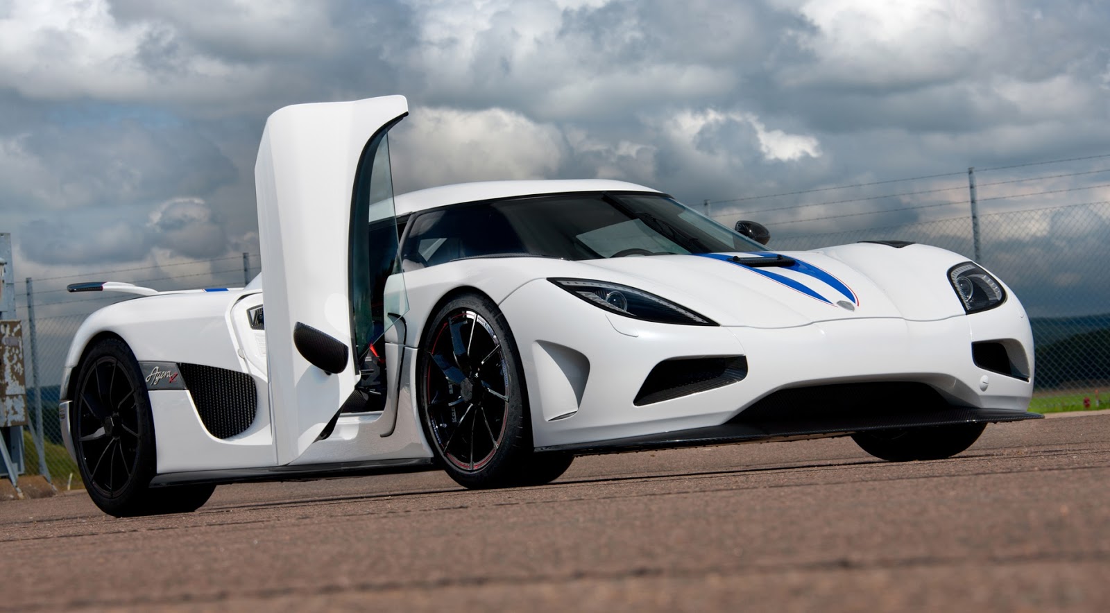Koenigsegg Agera Specifications Auto Universe Tips Auto Car