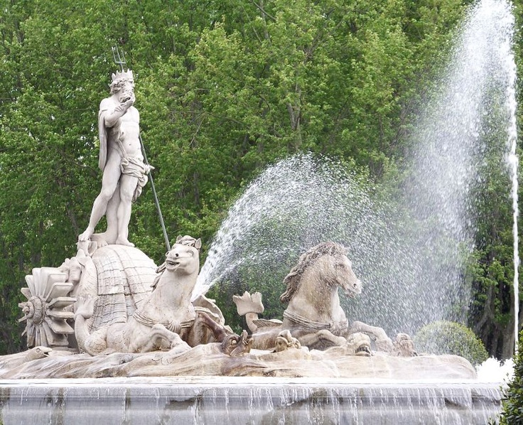 Viajeros del Paralelo20: Plaza de Neptuno en Madrid