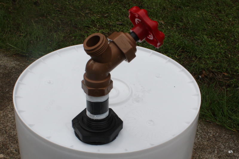 coopqueen Putting a bulkhead fitting into a bucket