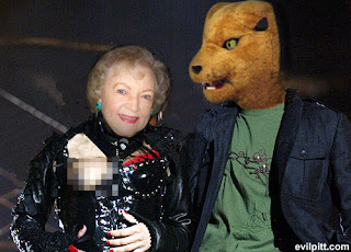 Betty White Wardrobe malfunction