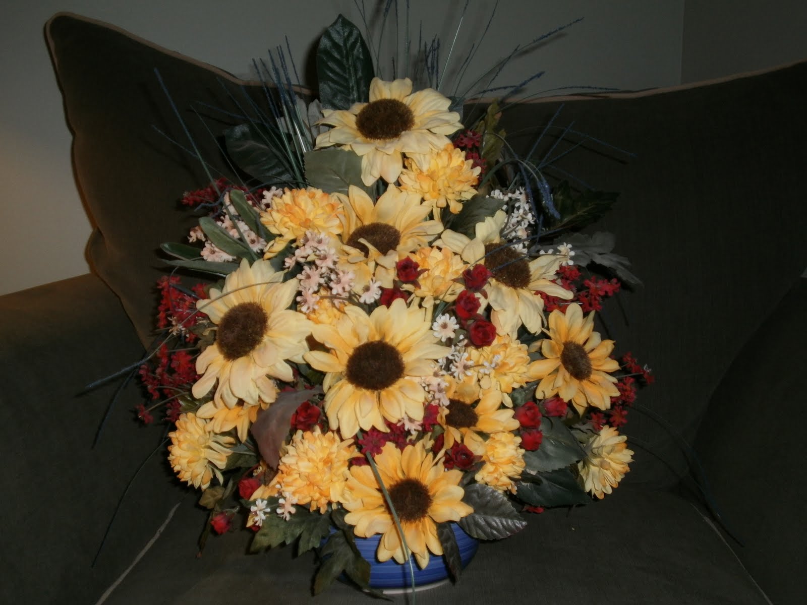 Wayward Girls' Crafts Silk Flower Arranging Tips