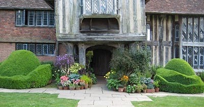 The Gardener's Eye: The Best of English Gardens 2011