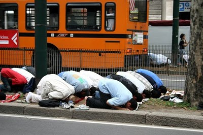 Shalat Di Jalan Shalat Di Jalan