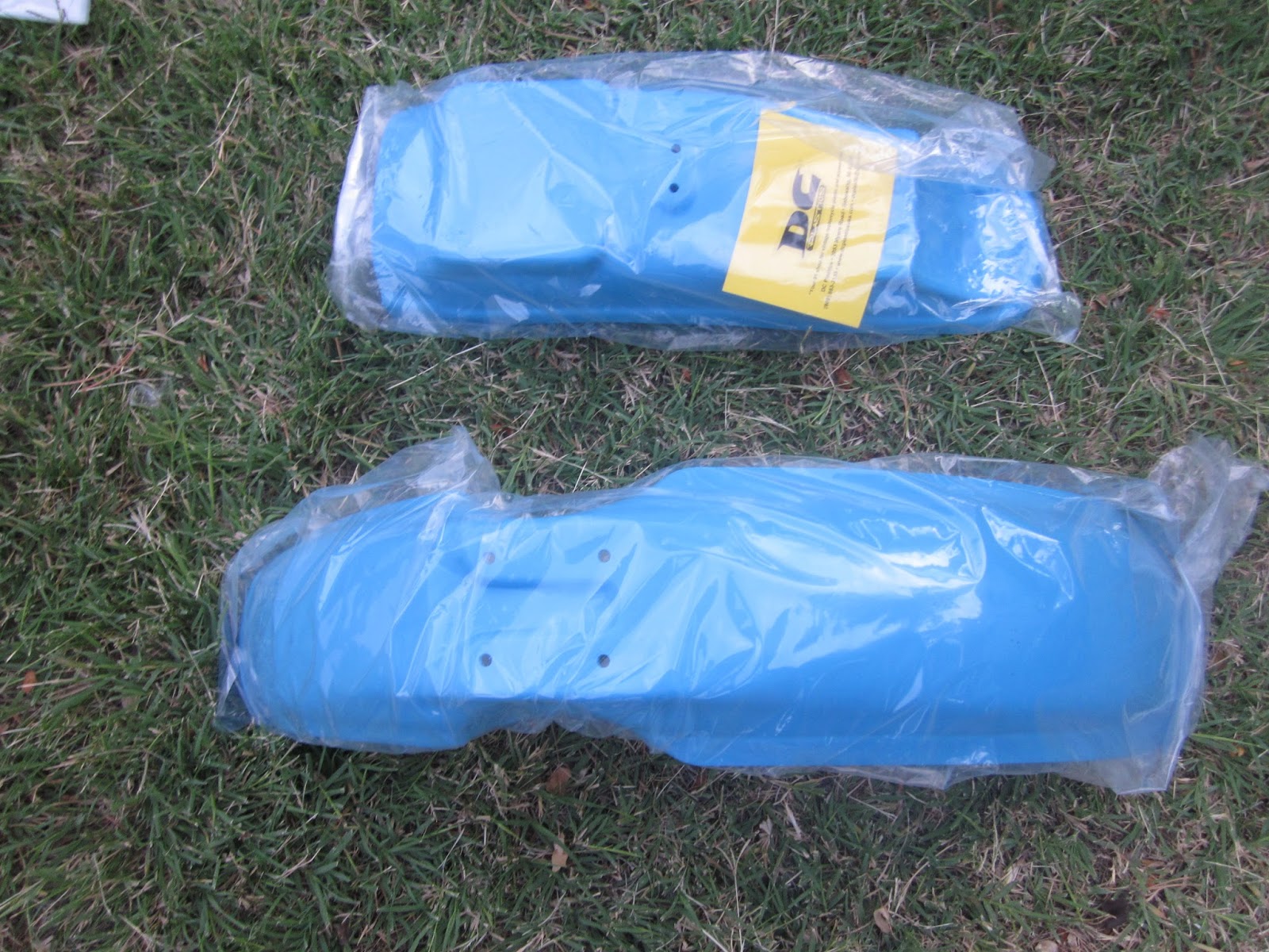 OldMotoDude DC Plastics for 1983 Yamaha IT490