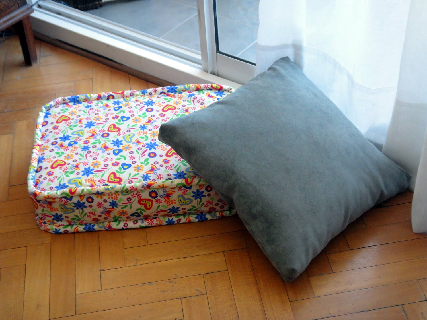 2 plumas: Almohadones de piso para el verano!!!