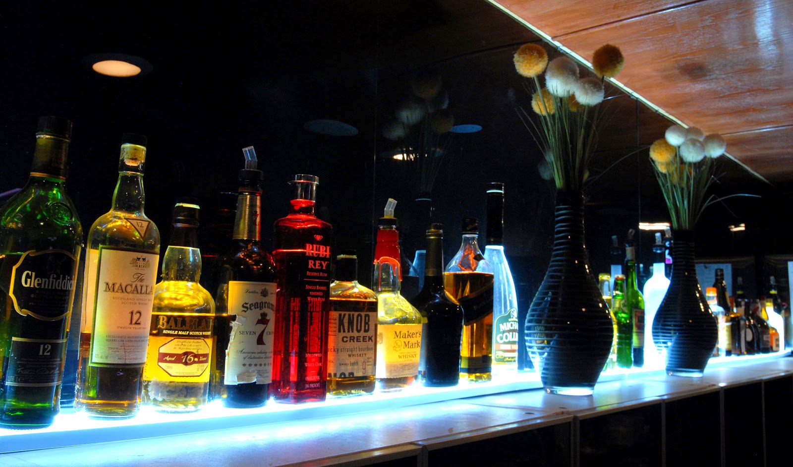 LED Liquor Shelves Display Wall Mount LIQUOR SHELVES lighted bar display