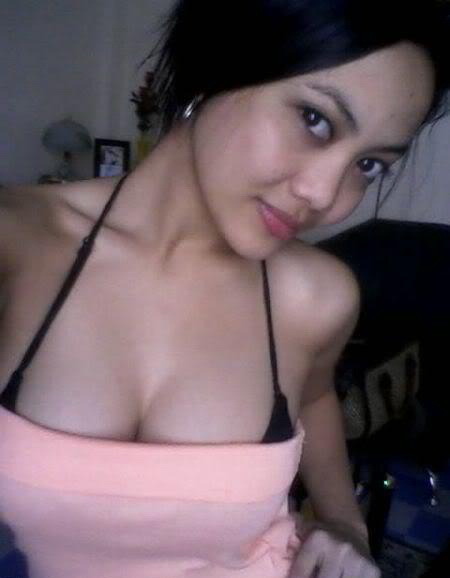 Ngentot+Masal Ada Yang Tau Ini Ukuran BH Tante Montok Ini 34B Atau 34C?