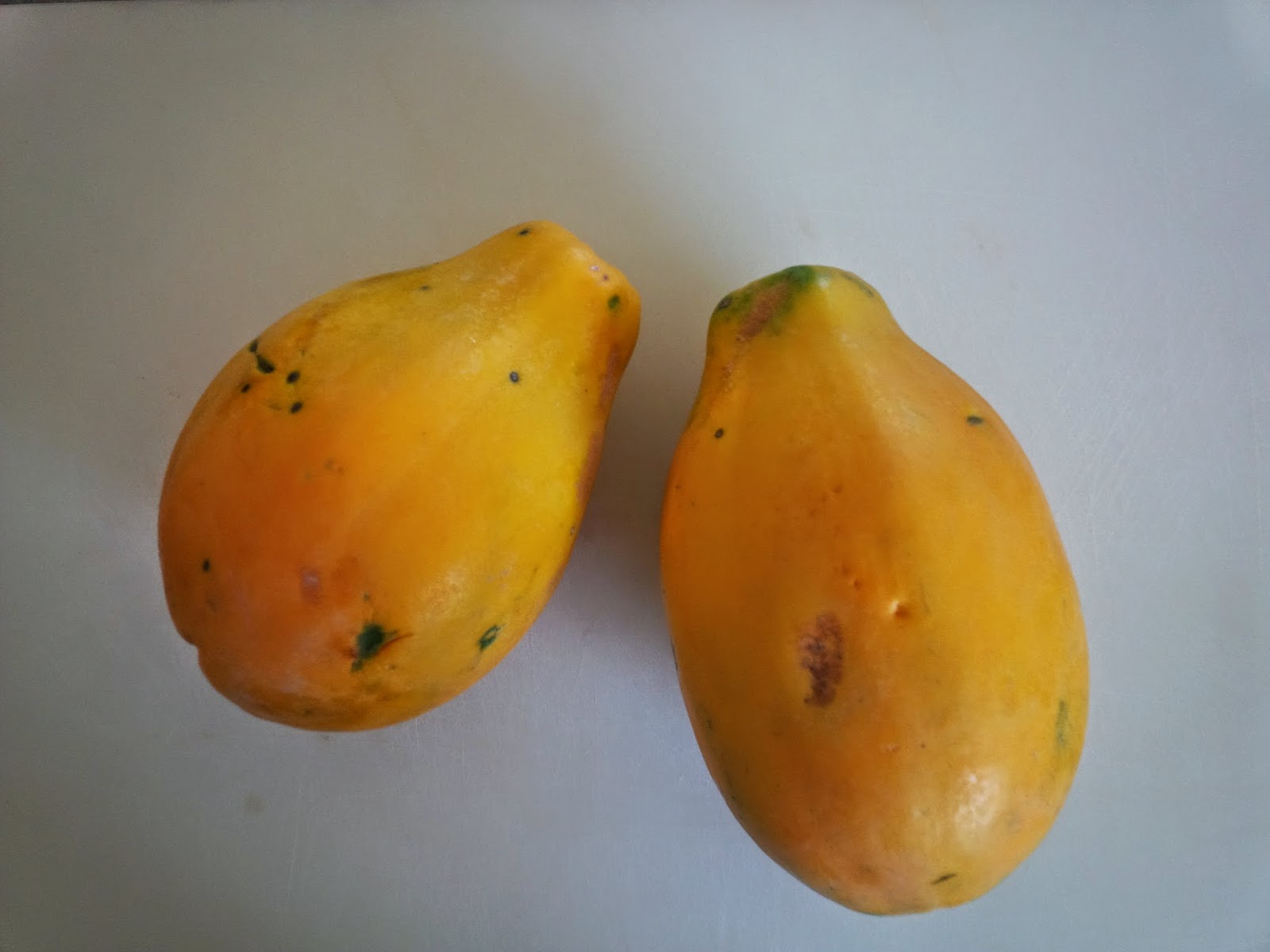 Maui Oceanview Condos I finally found strawberry papayas hooray!