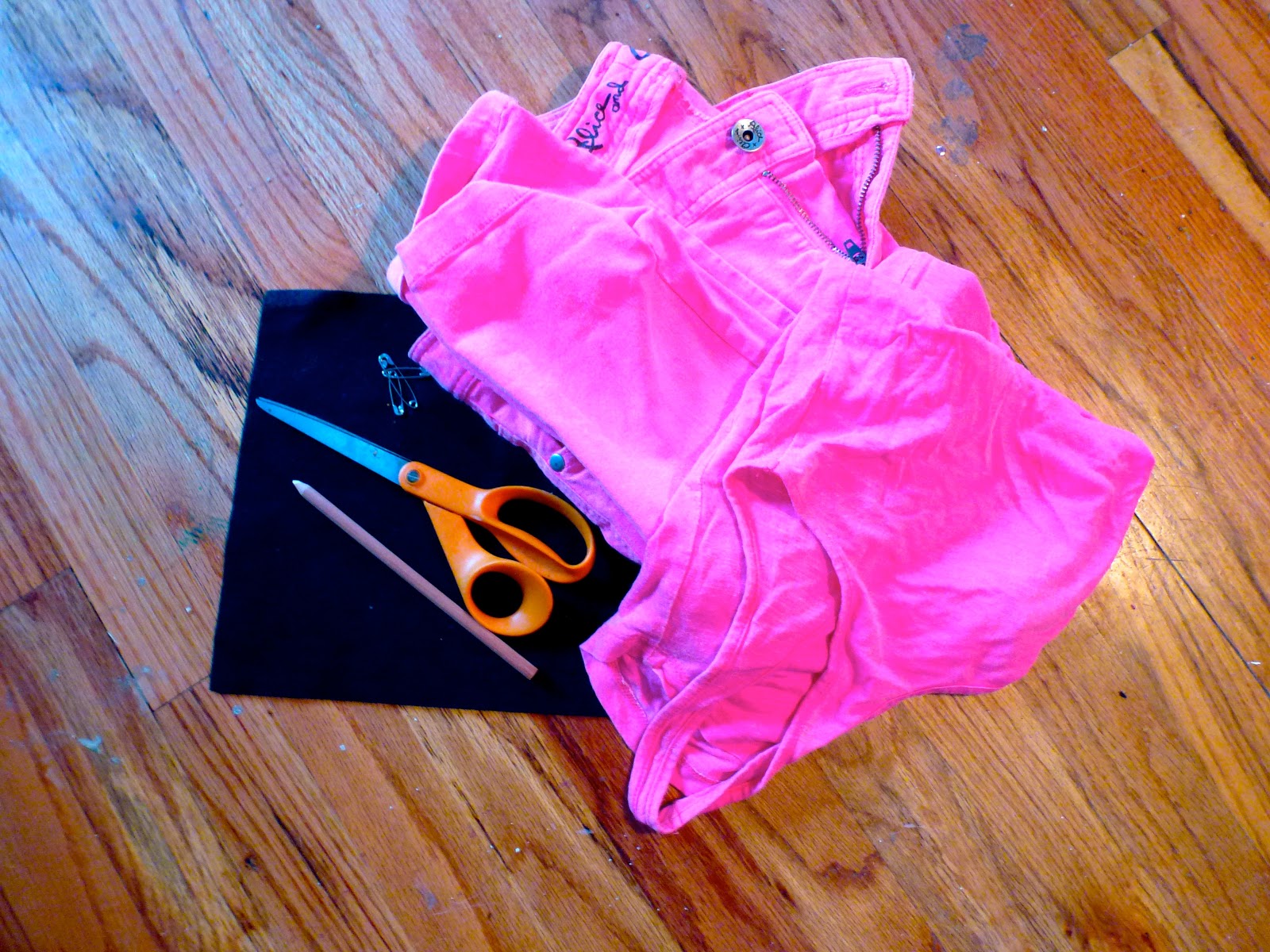 Hey! Look what I Made! DIY Halloween Costume Highlighter