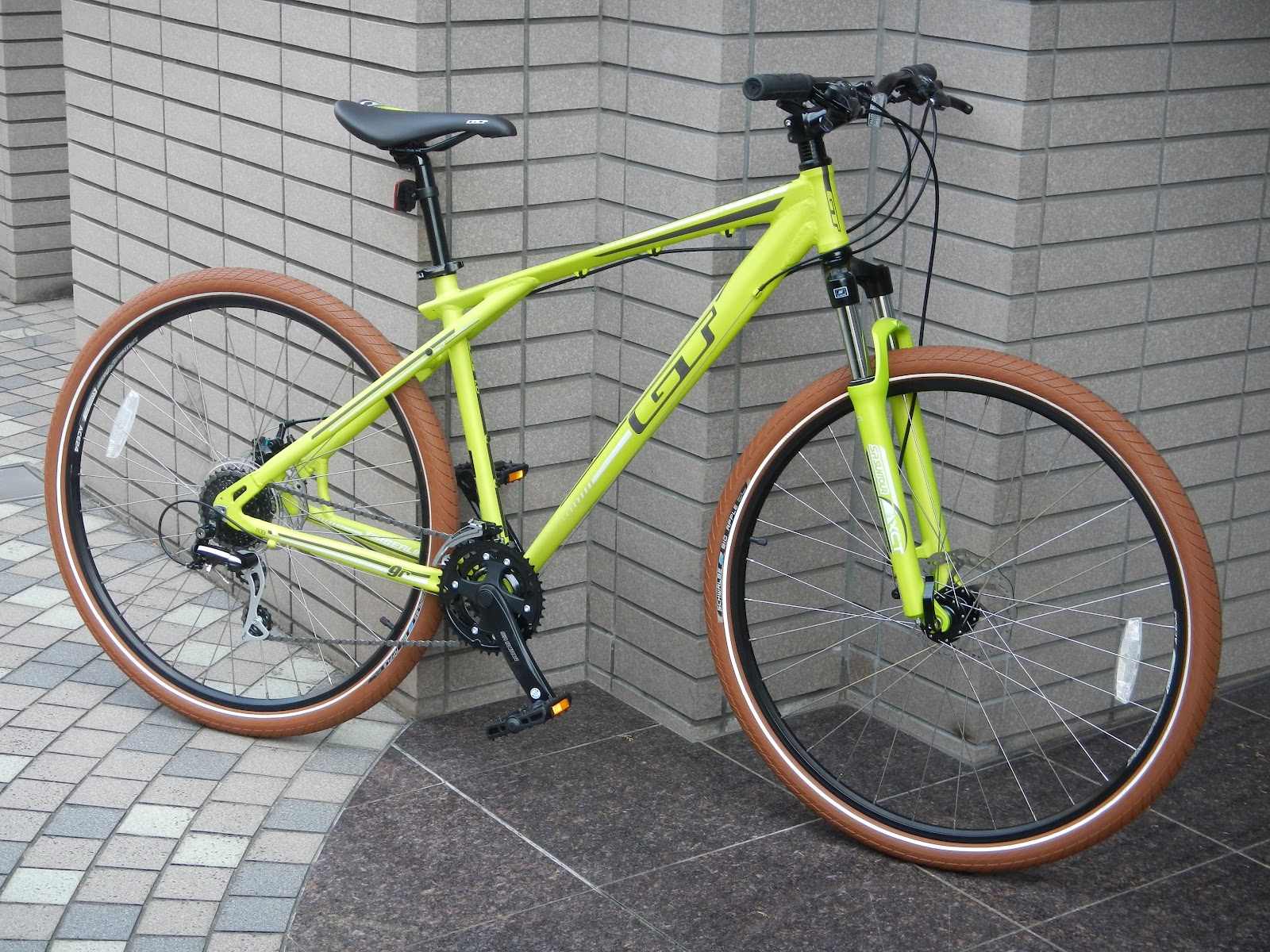 自転車はどれも銀色: GT Timberline 1.0