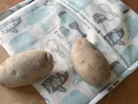 http://www.patchworkposse.com/how-to-sew-a-microwave-potato-bag/