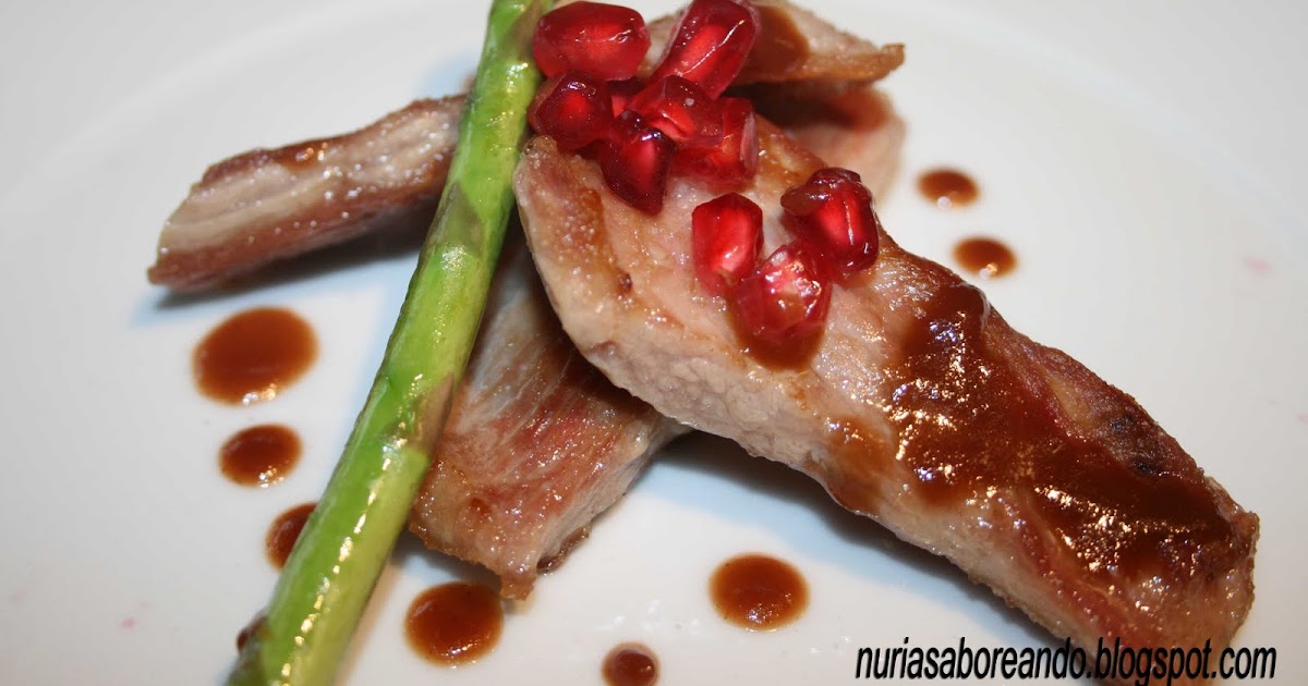 Saboreando Secreto ibérico con salsa de granadas al Pedro Ximénez