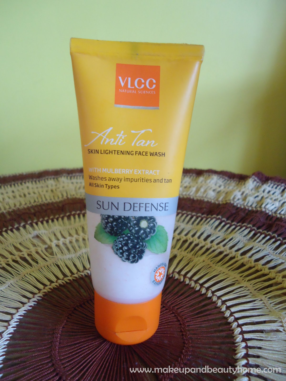 VLCC Anti Tan Skin Lightening Face Wash Review