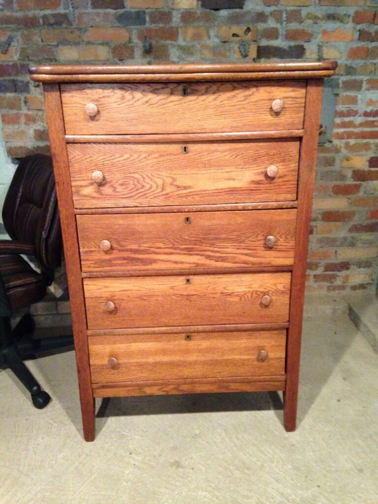 Roots And Wings Furniture Blog No 132 Red Oak Dresser