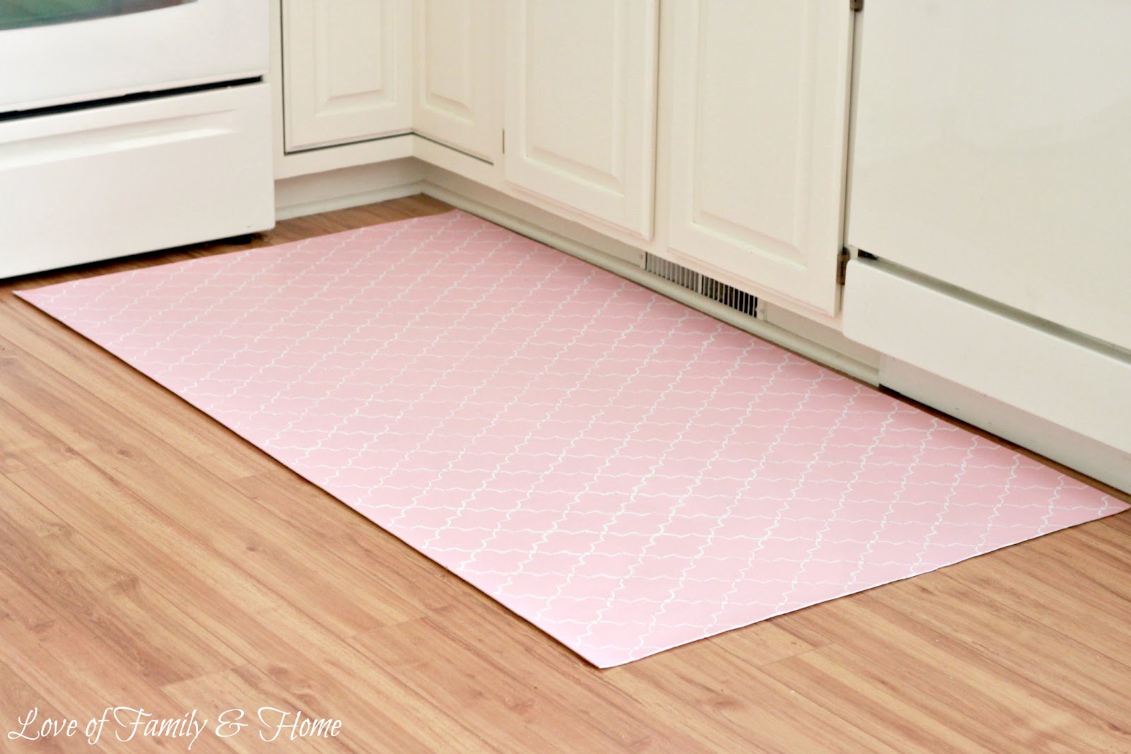 How To Paint A Rug Using Vinyl Flooring Love Of Family Home