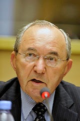 richard goldstone UN judge south africa racism