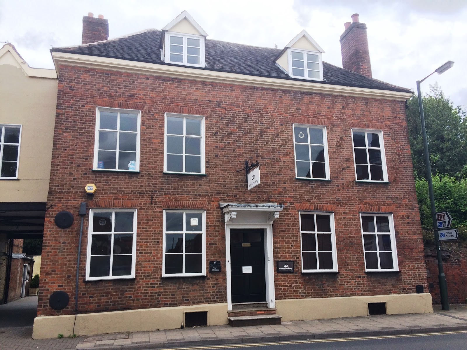 Patrick Comerford A fine townhouse and a Victorian boathouse