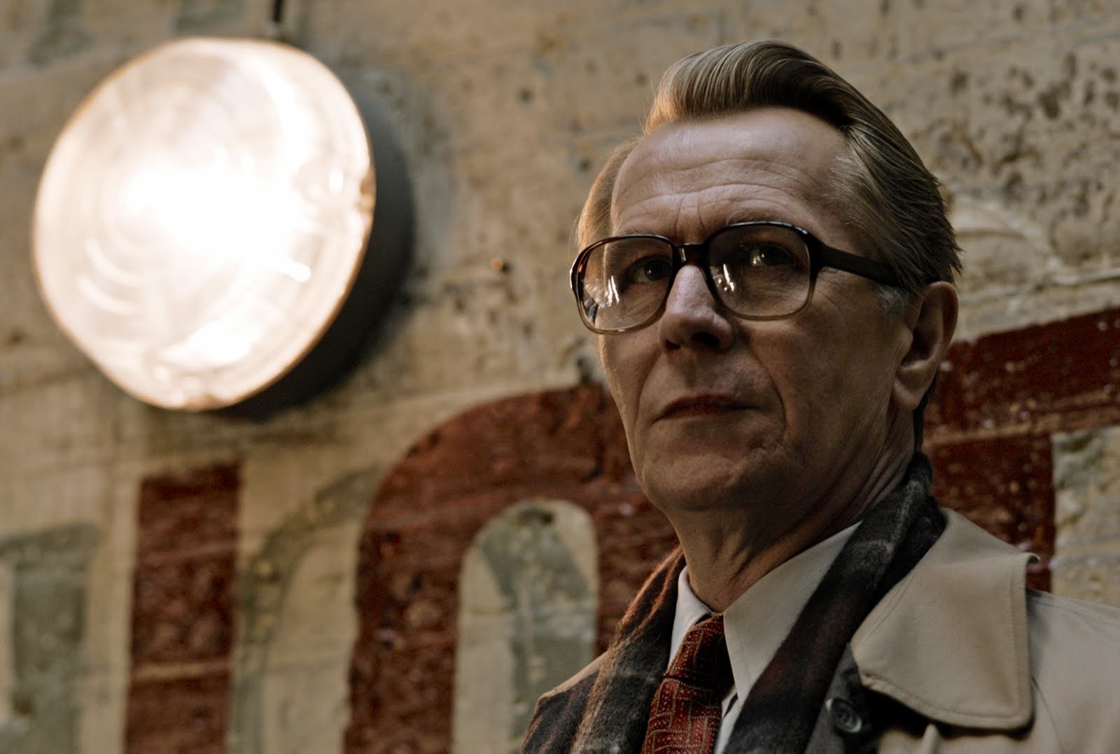 http://4.bp.blogspot.com/-p6lT8aYoo2s/TxYnXOVDheI/AAAAAAAACkk/Ce106GcWE1E/s1600/Tinker-Tailor-Soldier-Spy-image-14.jpg