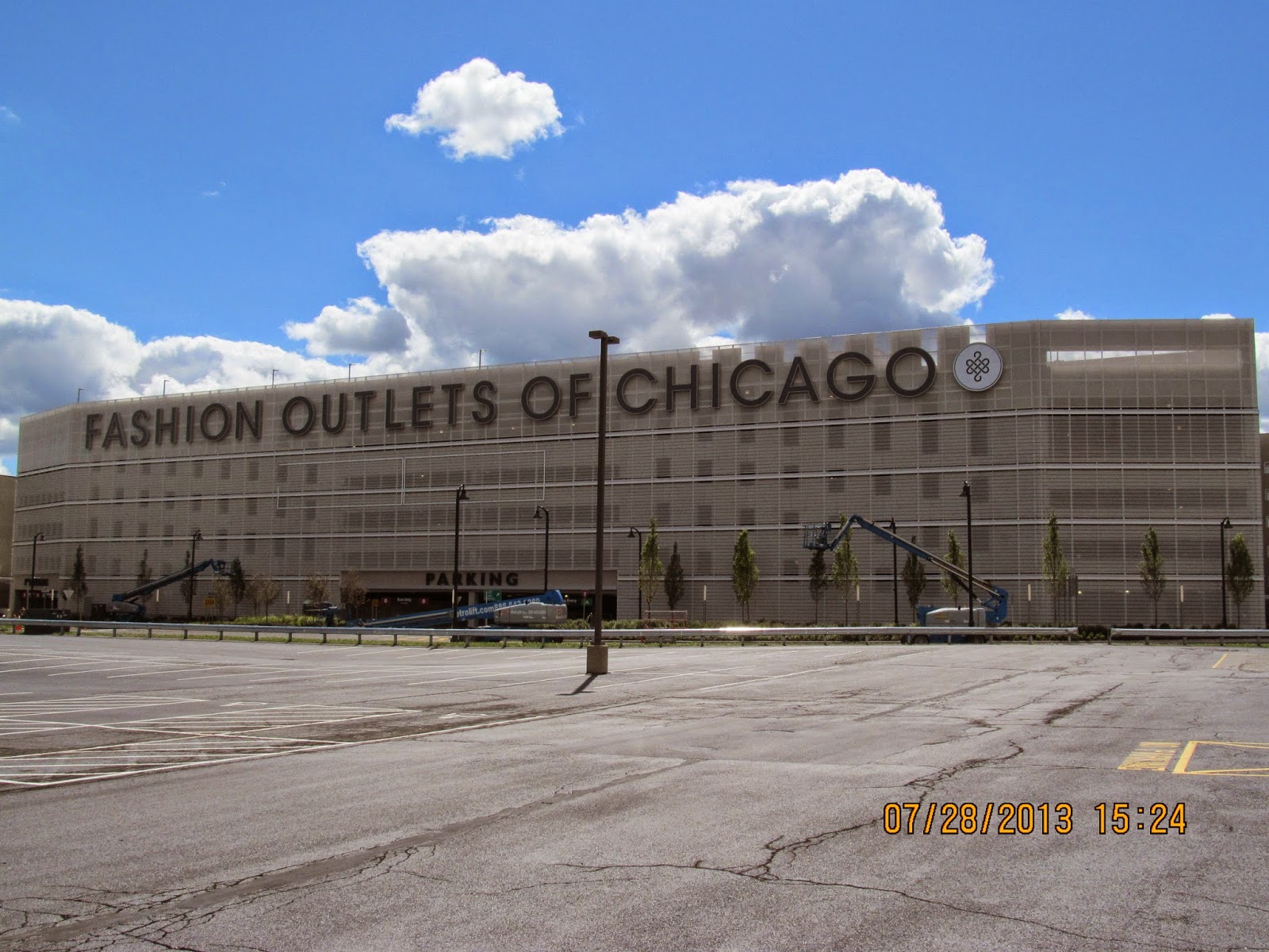 Trip to the Mall Fashion Outlets of Chicago (Rosemont, IL)
