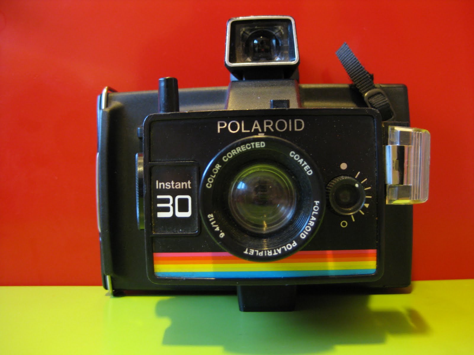 tis' the season to buy ) POLAROID INSTANT 30 CAMERA