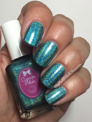 Cupcake Polish Holiday Magic: Noel Cupcake Polish Holiday Magic: Noel