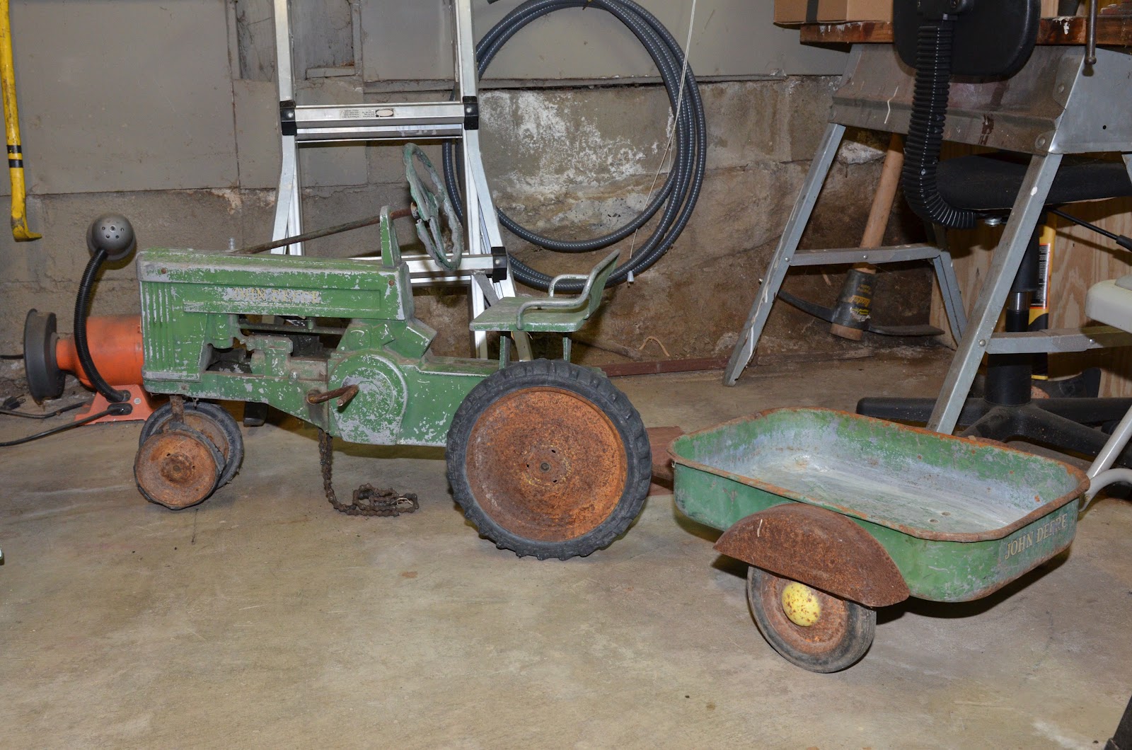 craigslist john deere pedal tractor