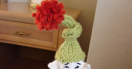 Free Christmas Knitting Patterns: A TINY CHRISTMAS ELF TO ...