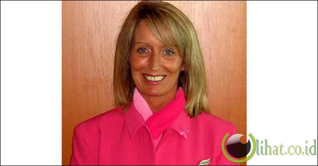 Melahirkan Pada Ketinggian 30.000 Kaki Melahirkan Pada Ketinggian 30.000 Kaki