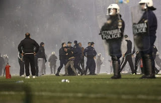 Ο ΣΤΟΧΟΣ: Επιβολή «Στρατιωτικού Νόμου» σε Όλο τον Κόσμο… Στην Ελλάδα, «Μέσο Πίεσης» τα Επεισόδια στο Ντέρμπι