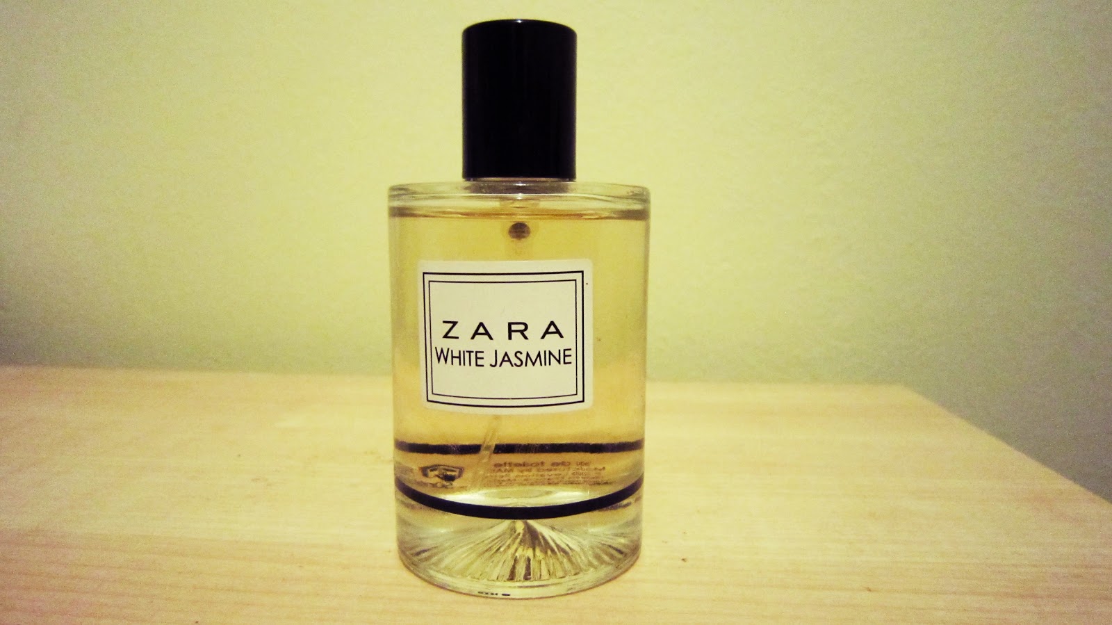 L O U D L O L A L A B E L Zara Body Spray in White Jasmine