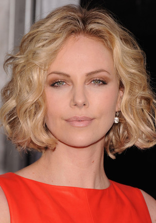 Ladies Hairstyles Bob Pictures - Pixie Short Bob 1