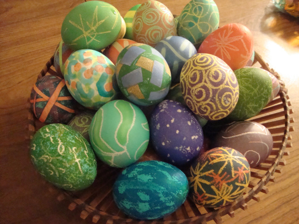 Never listless 19 funky ways to decorate easter eggs Never listless 19 funky ways to decorate easter eggs