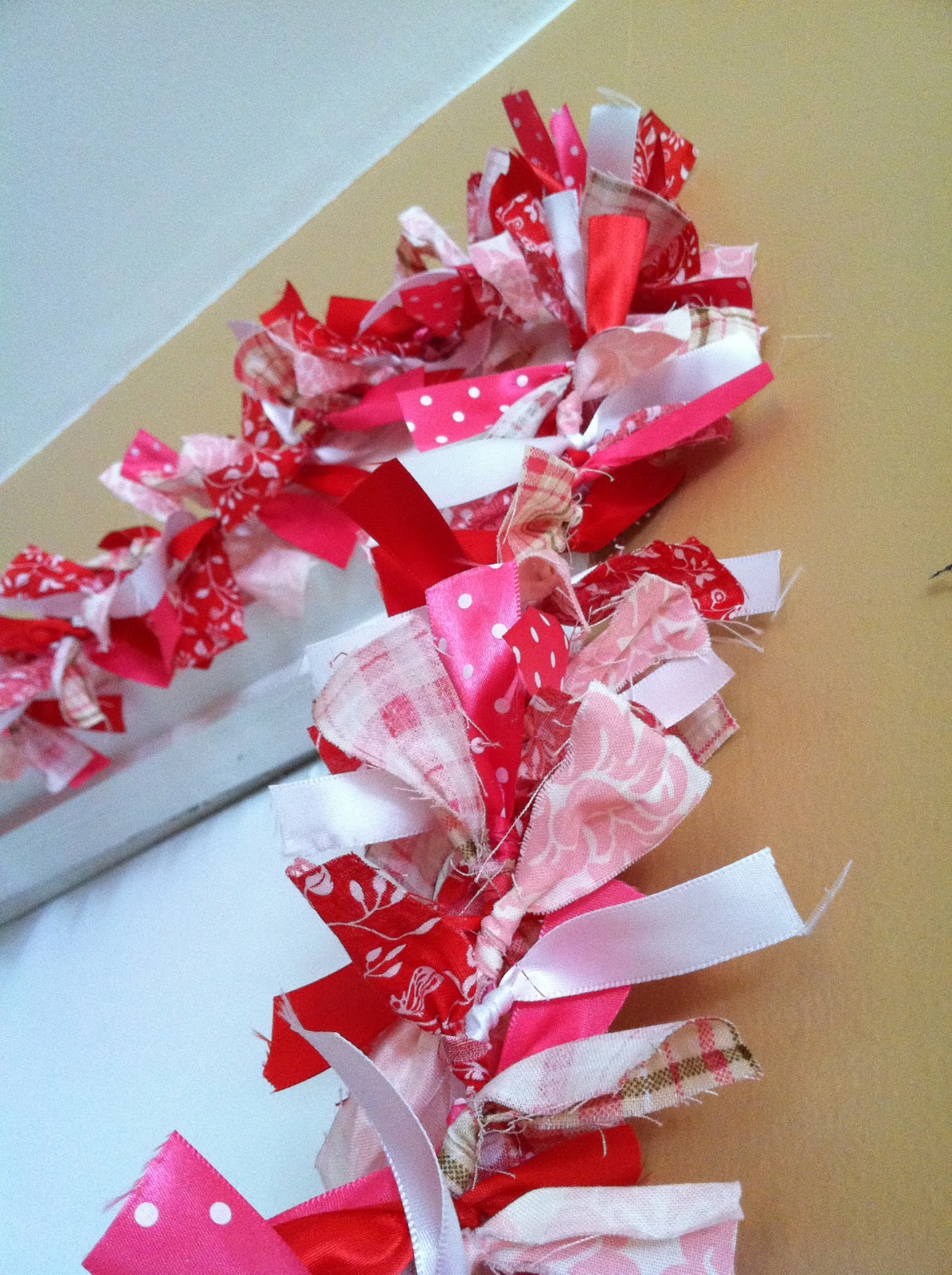 Happiness is Homegrown: Shabby Valentine's Day garland