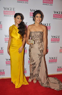 Bollywood Beauties Grace 'Vogue Beauty Awards 2012'