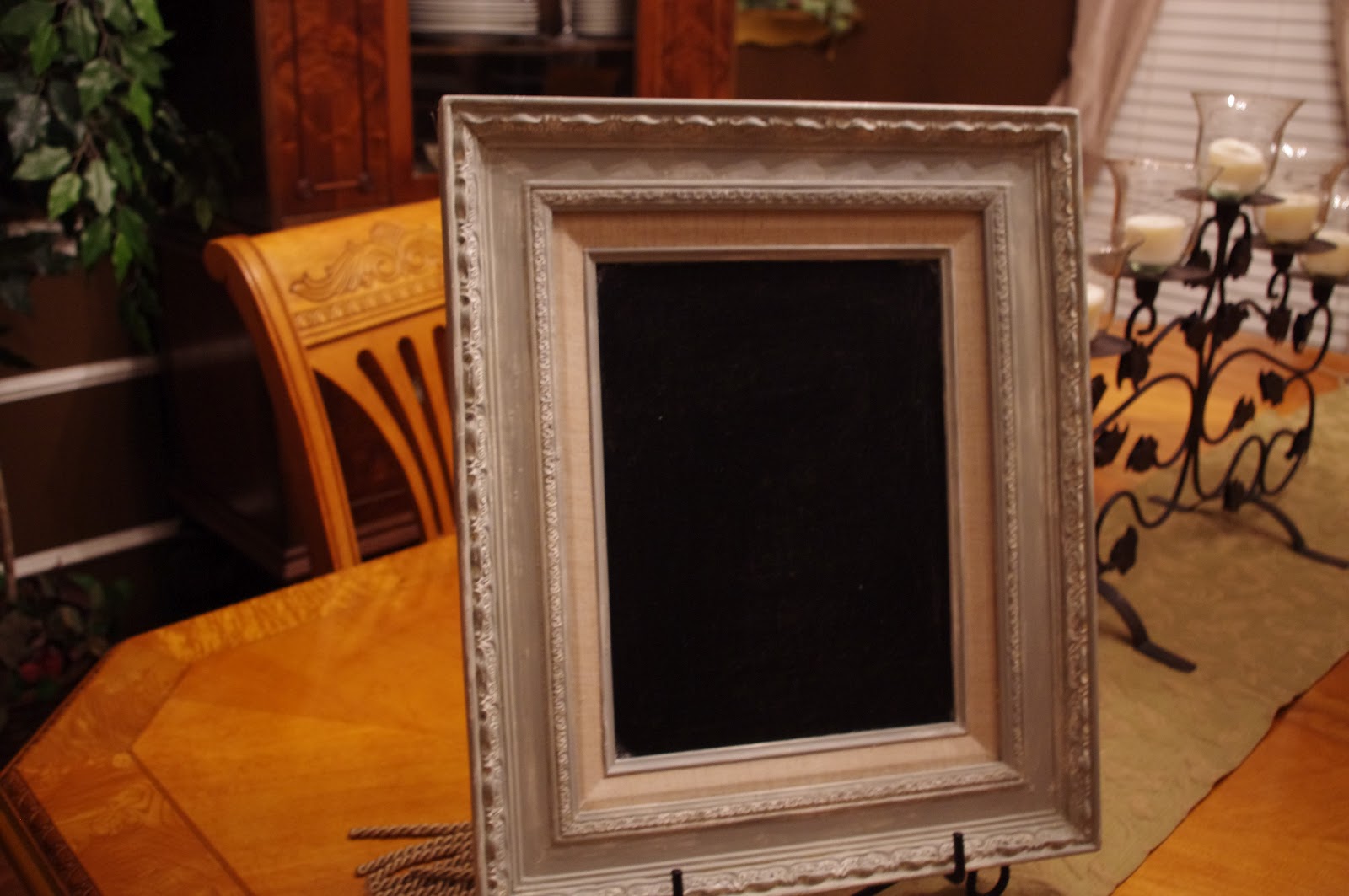 Make Your Own Chalk Paint Project {Goodwill Frame} Simple.Beautiful.Life.