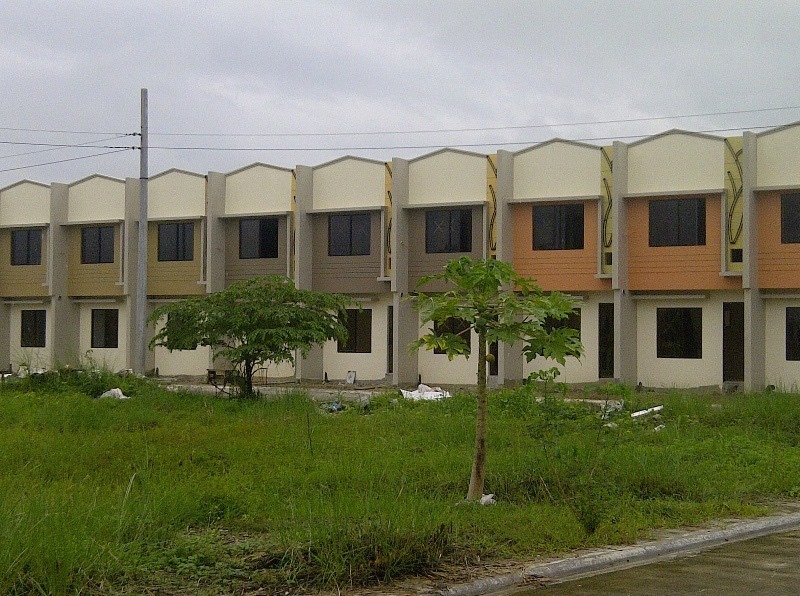 HOUSE and LOT FOR SALE! FOR SALE TOWNHOUSE IN GUIMBA, NUEVA ECIJA