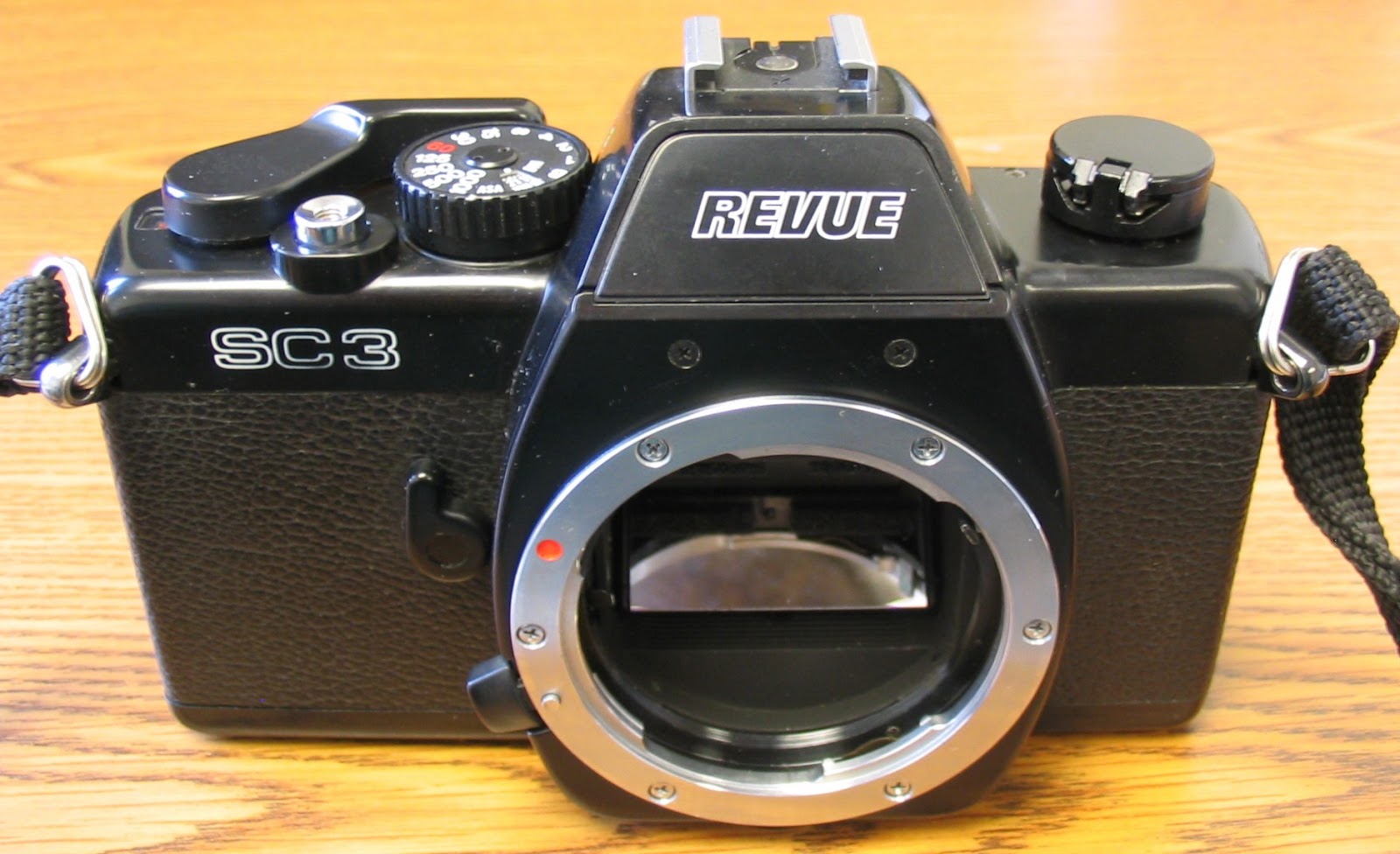 The Chens The User's Review Revue SC3 35 mm Camera, Made in 1980s?