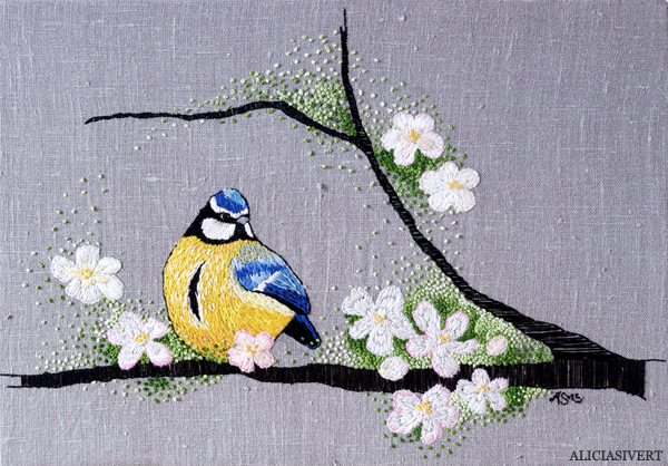 Blue tit embroidery by Alicia Sivertsson, 2015. aliciasivert, alicia sivertsson, alicia sivert, blåmes, blue tit, borderi, embroidery, needlework, hoopart, textile art, textilkonst, konst, textil, bird, fågel, äppleblom, äppelblom, natur, nature, garden, trädgård, sybåge, brodera, skapa, alster, makeri, kreativtet