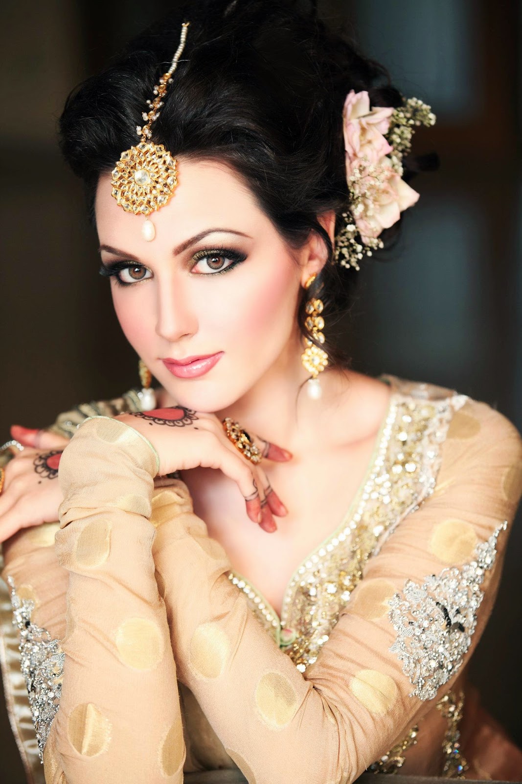 Watch Beenish Chohan video Watch Beenish Chohan video