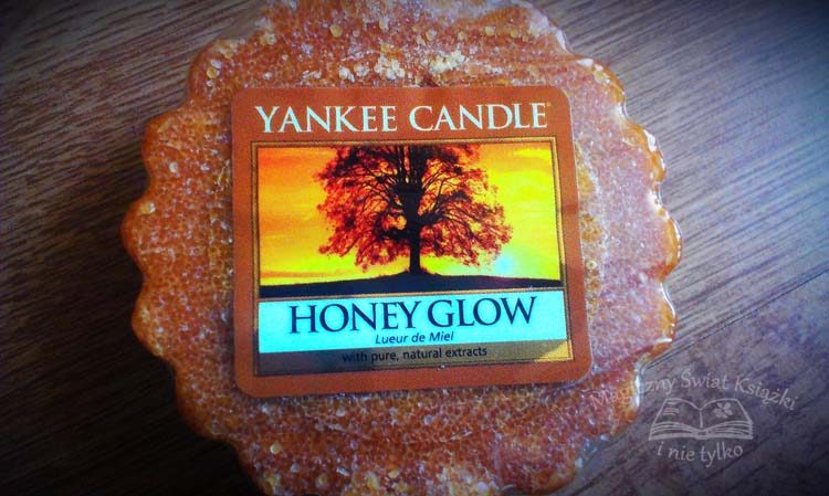 http://magicznyswiatksiazki.pl/honey-glow-od-yankee-candle/