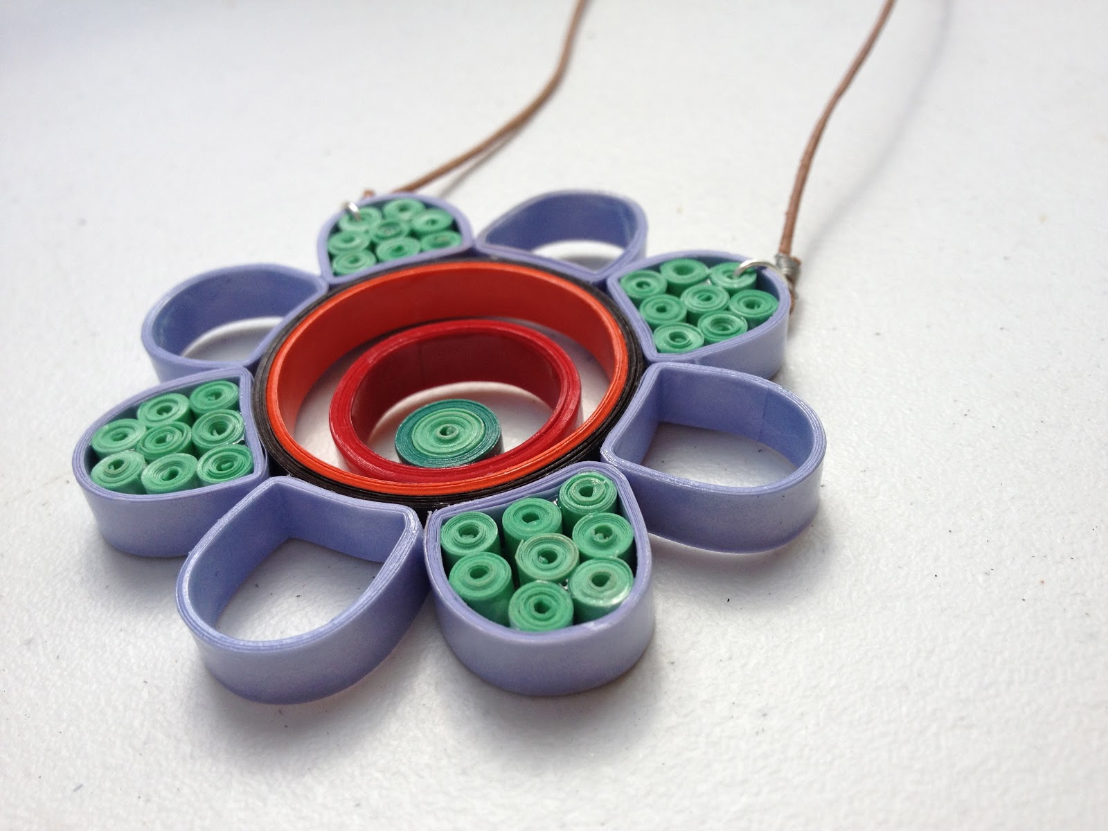Little Circles Lots o quilled necklaces up!