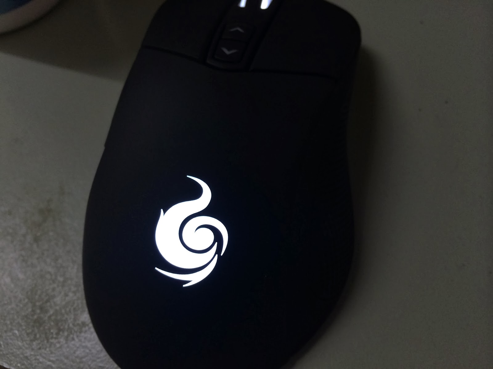 A Sneak Preview On The CM Storm Mizar Laser Gaming Mice 8