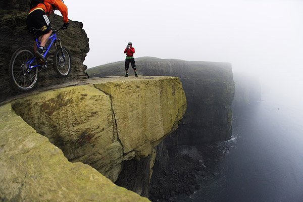 Bikes Wallpaper: Mountain Bike biking wallpaper. Bikes Wallpaper: Mountain Bike