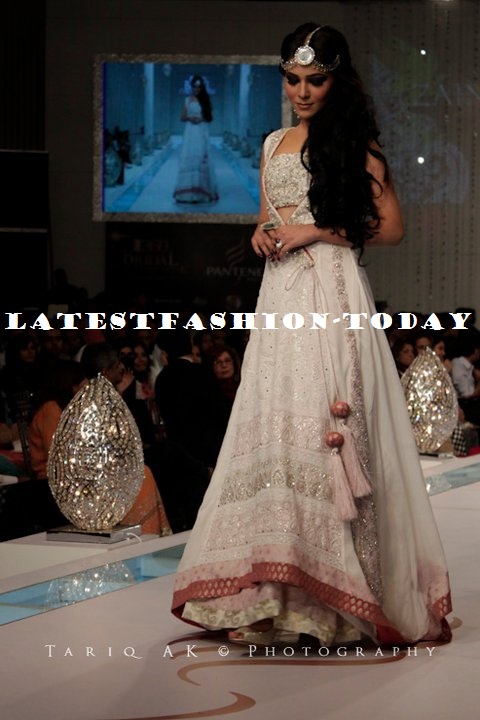 360 Bridal Couture Week 2011 Frock
