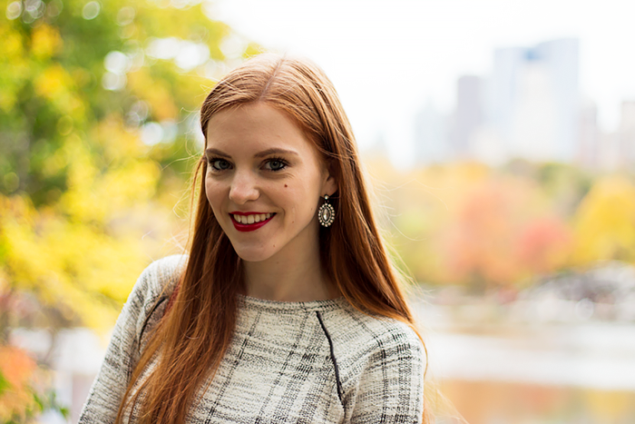 Vintage retro style fashion blogger outfit in Central Park NYC