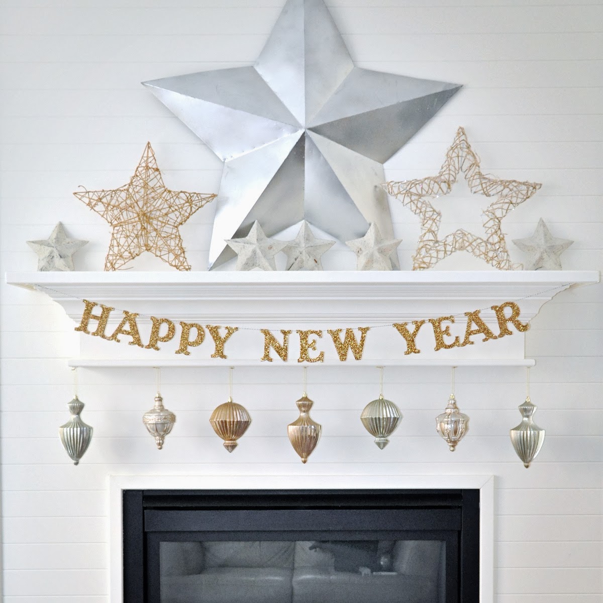 Holly Brooke Jones: DIY Wooden New Years Eve Banner Tutorial