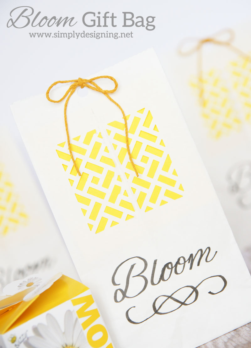 Bloom Gift Bags | a perfect simple homemade gift bag for a spring gift, wedding favor, baby shower favor or even a wedding gift | #wedding #spring #gift #handmadegift #flowers #babyshower #teacherappreciation