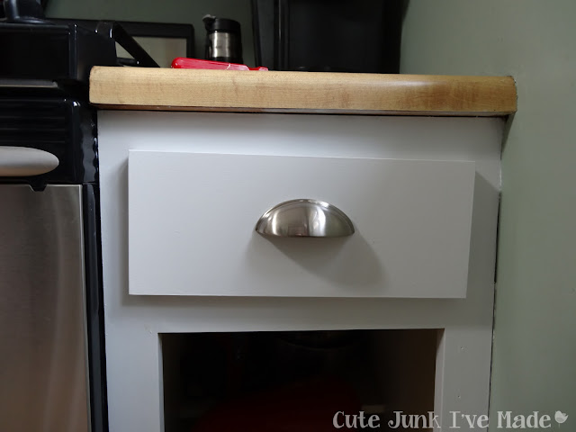 How to Paint Laminate Cabinets - Wonky drawer